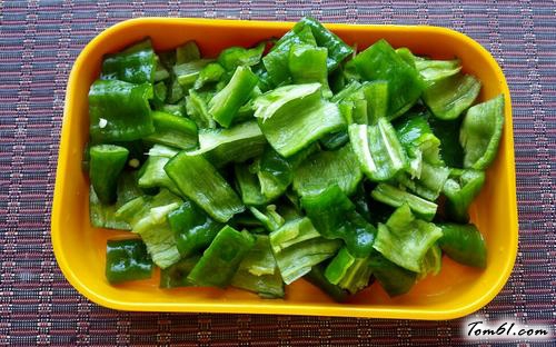 【青椒爆炒鸡丁】