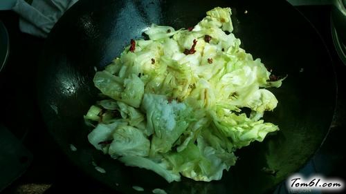 【猪油手撕圆白菜】