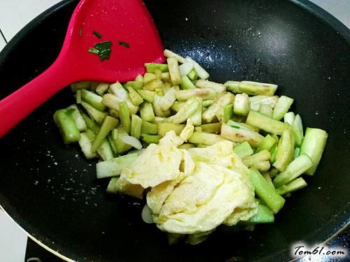 【茄子炒鸡蛋】