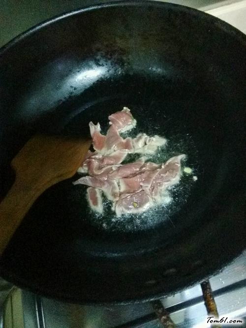 【西芹炒牛肉】