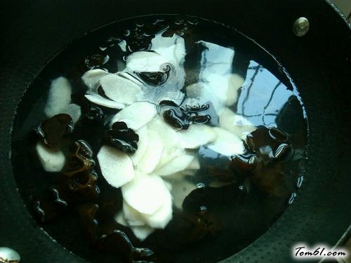 【木耳炒山药】