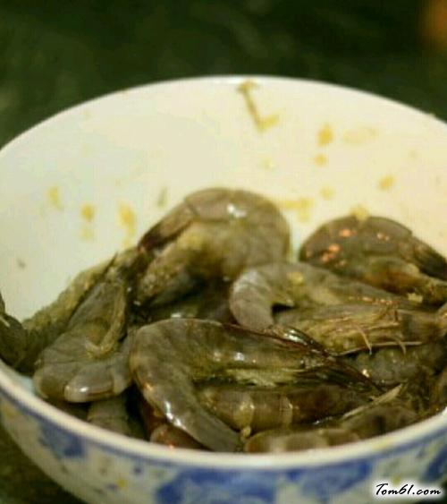 【孜然串烤虾】