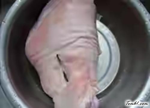 【秘制酱肘子】