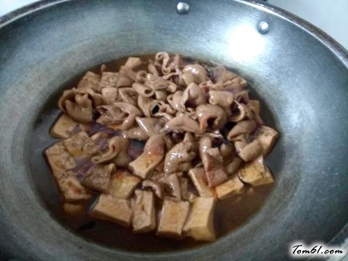 【大肠炖豆腐】