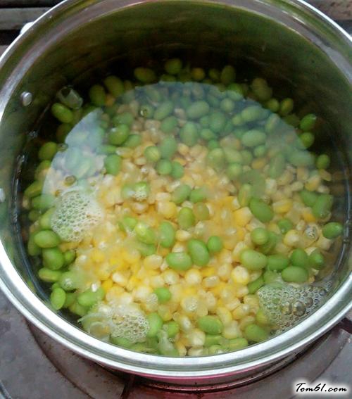 【玉米炒肉丁】