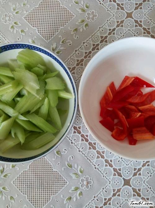 【西芹白果炒虾仁】