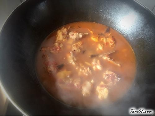 【香辣石锅仔鸡】