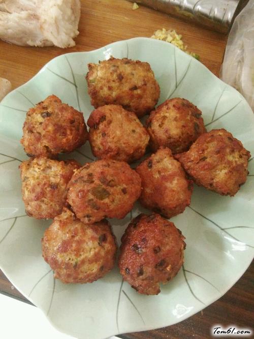 【红烧狮子头】