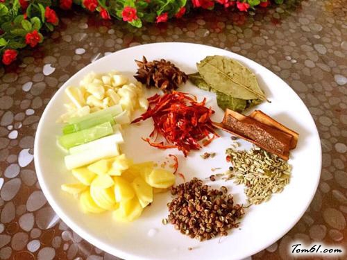 【家常红烧猪蹄】