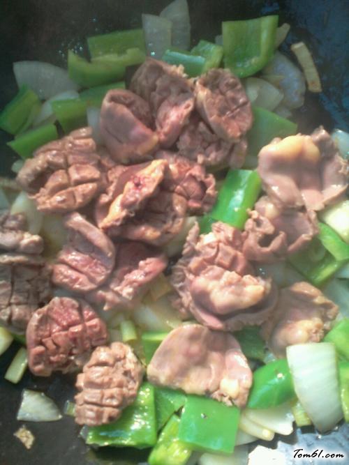 【尖椒爆鸡心】