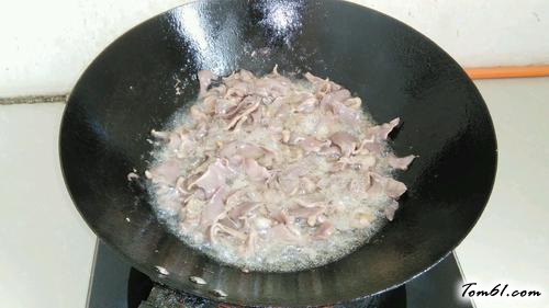 【泡辣椒爆鸡胗】