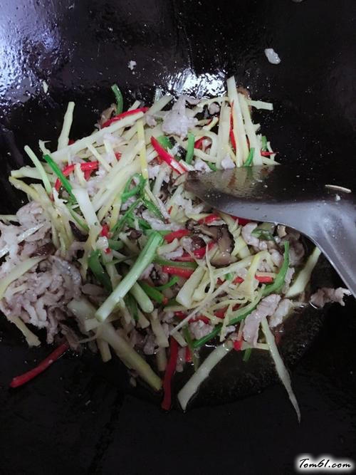 【竹笋炒肉丝】
