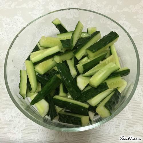 【酸辣甜黄瓜】