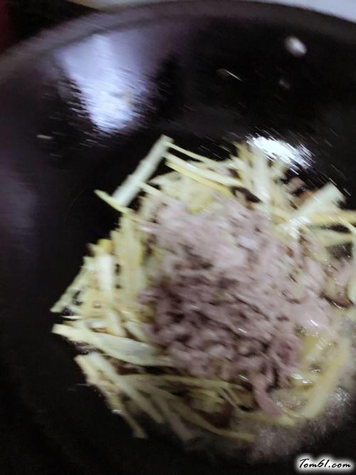 【竹笋炒肉丝】