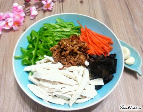 【酱香豆腐干】