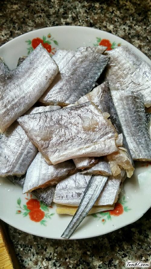 【剁椒红烧带鱼】