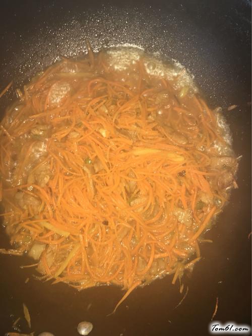 【肉炒胡萝卜】