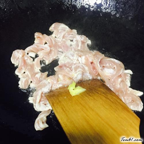 【韭黄炒肉丝】