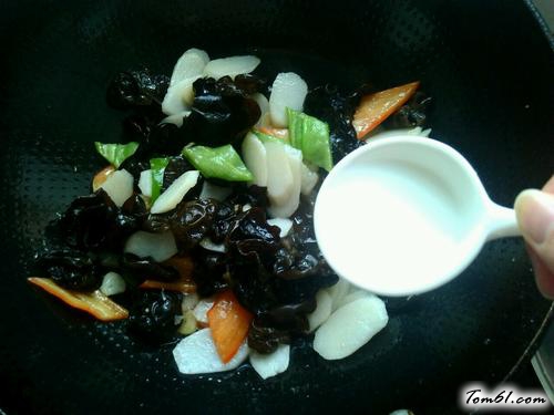 【木耳炒山药】