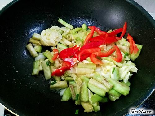 【茄子炒鸡蛋】