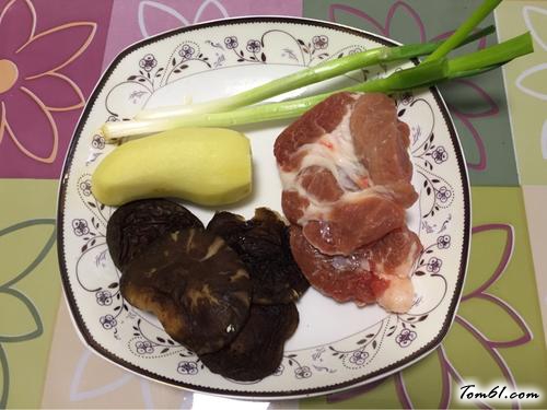 【猪肉香菇酿豆腐】
