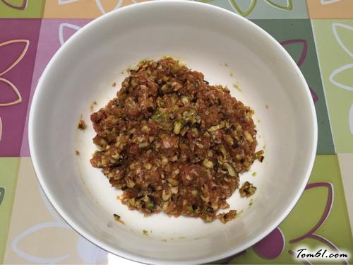 【猪肉香菇酿豆腐】