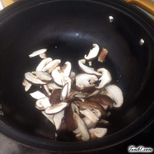 【蚝油香菇菜心】