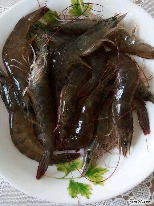 【西芹白果炒虾仁】