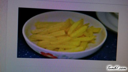 【蒜苔烧土豆】