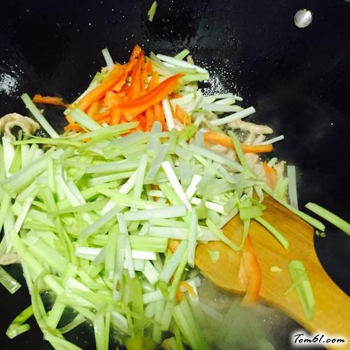 【韭黄炒肉丝】