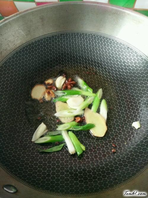 【山药炖排骨】