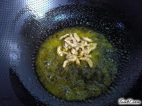 【青椒茭白炒肉丝】