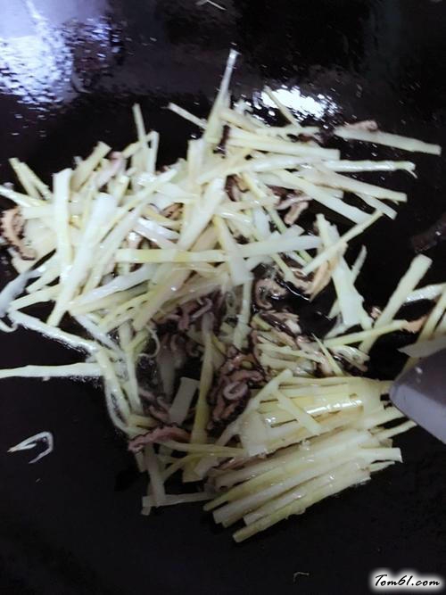 【竹笋炒肉丝】
