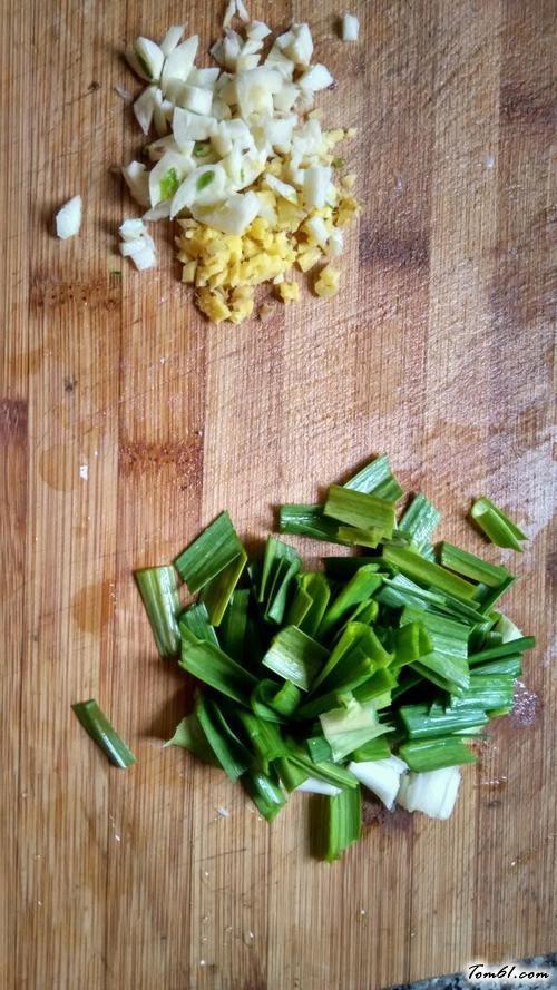 【剁椒红烧带鱼】