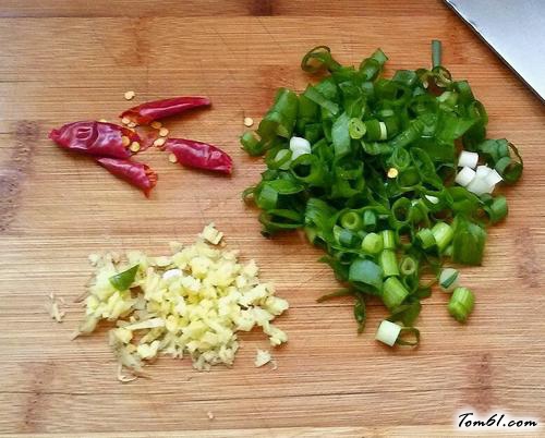 【黑木耳炒肉片】