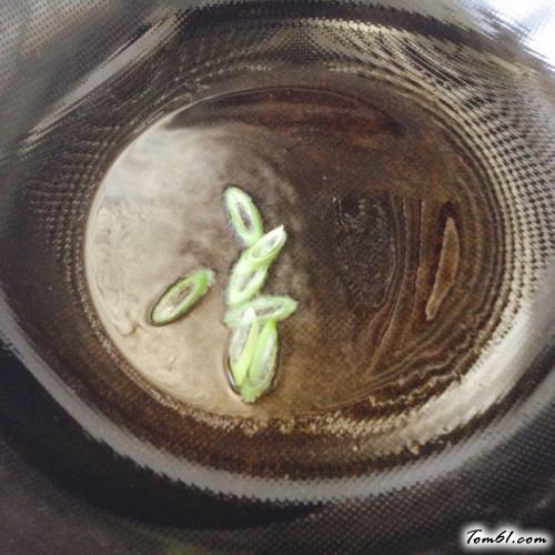 【辣白菜炒年糕】