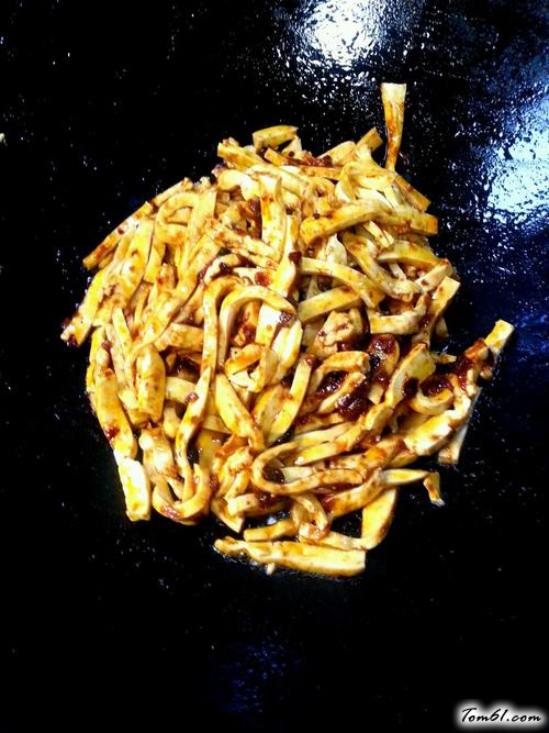 【酱香豆腐干】