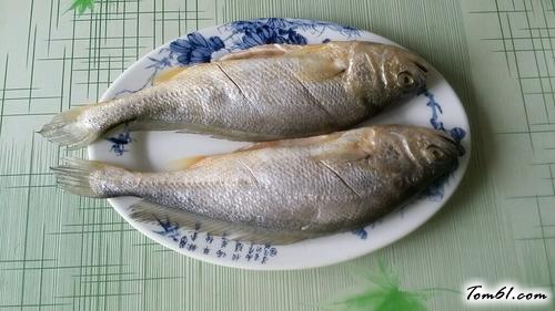 【煎炖黄花鱼】