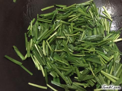 【河虾炒韭菜】