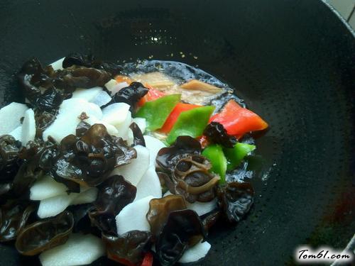 【木耳炒山药】