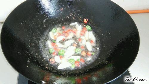 【泡辣椒爆鸡胗】