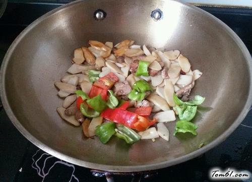 【彩椒炒杏鲍菇】