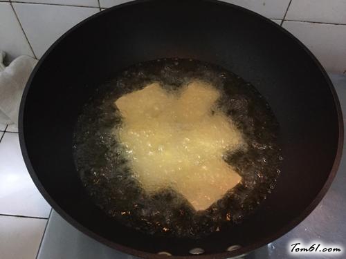 【猪肉香菇酿豆腐】