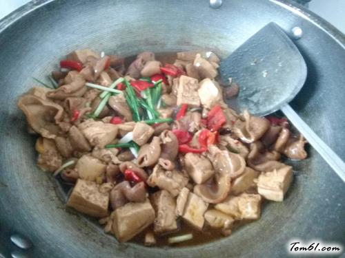 【大肠炖豆腐】