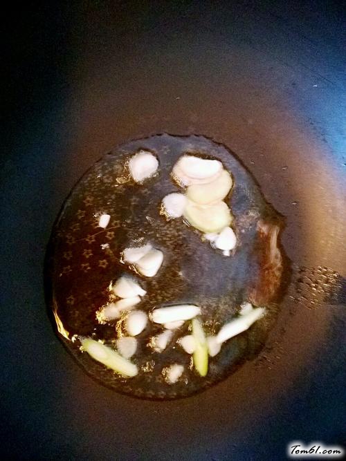 【尖椒干豆腐】