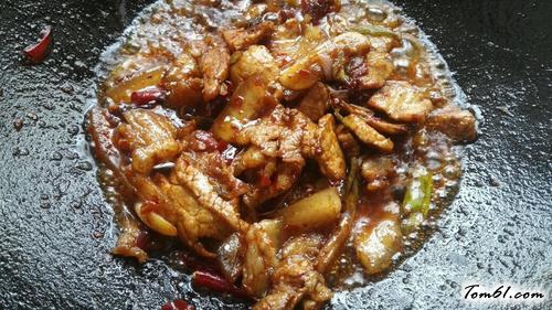 【五花肉炒蒜苔】