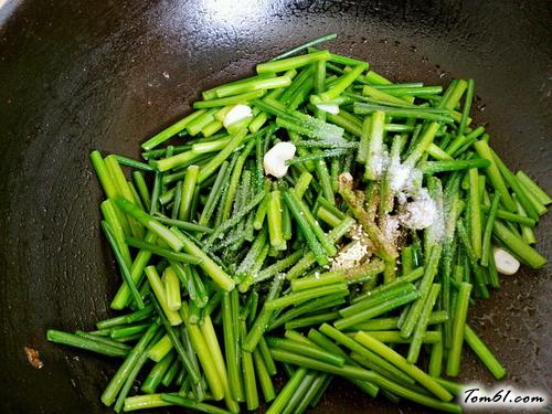 【韭苔炒鸡蛋】