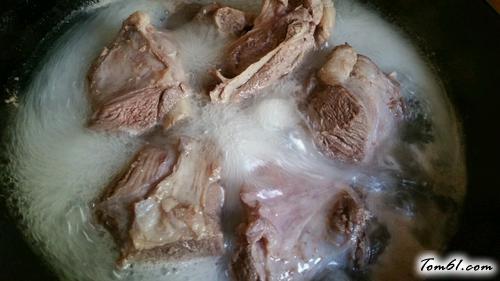 【炖羊骨】