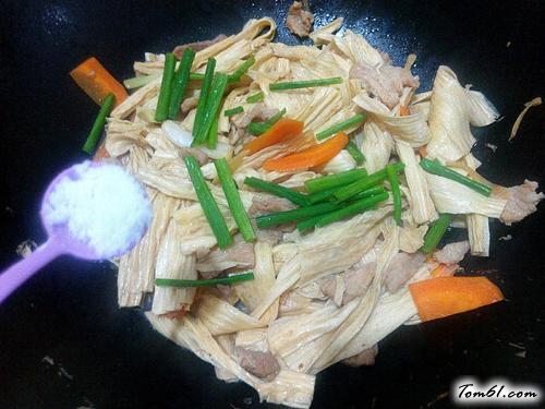 【腐竹炒肉】