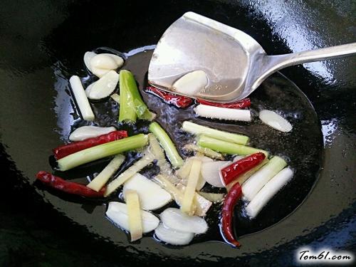 【黄豆芽炒粉条】